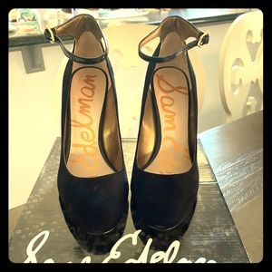 Black High Heels / Pumps